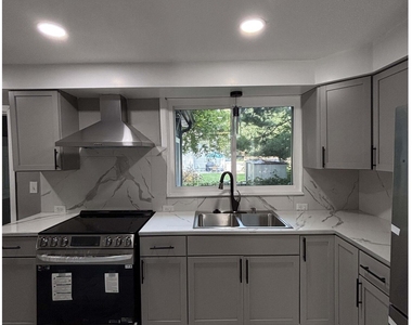 23384 Tawas Avenue - Photo Thumbnail 1
