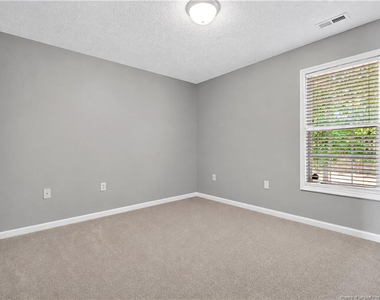 278 Oakmont Drive - Photo Thumbnail 16