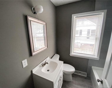 210 E 16th Street - Photo Thumbnail 9