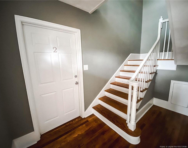 210 E 16th Street - Photo Thumbnail 2