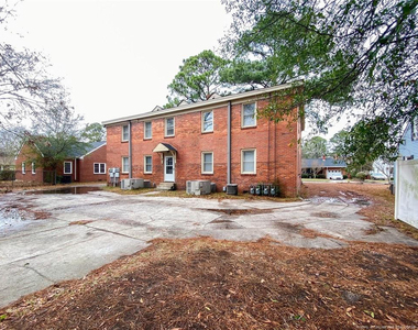 210 E 16th Street - Photo Thumbnail 18
