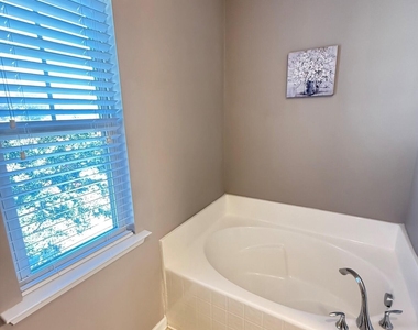 8258 Primanti Boulevard - Photo Thumbnail 16