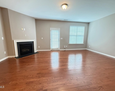 8258 Primanti Boulevard - Photo Thumbnail 7