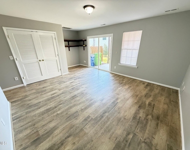 3113 Settle In Lane - Photo Thumbnail 23