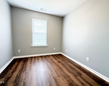 3113 Settle In Lane - Photo Thumbnail 18