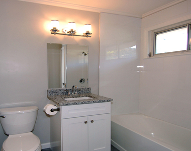 727 Graham Street - Photo Thumbnail 12
