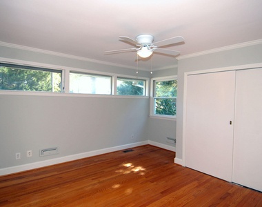727 Graham Street - Photo Thumbnail 11