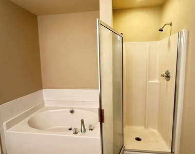9911 Cleaver Court - Photo Thumbnail 17