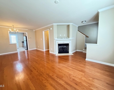 9911 Cleaver Court - Photo Thumbnail 2