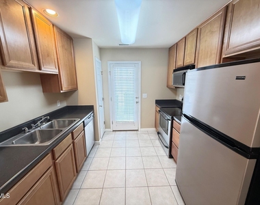 9911 Cleaver Court - Photo Thumbnail 6