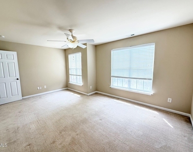 9911 Cleaver Court - Photo Thumbnail 15