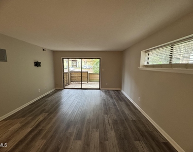 533 Pine Ridge Place - Photo Thumbnail 6