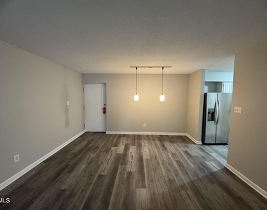 533 Pine Ridge Place - Photo Thumbnail 7