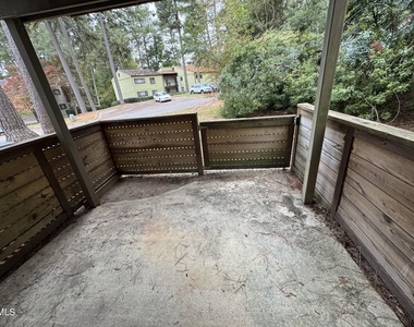 533 Pine Ridge Place - Photo Thumbnail 14