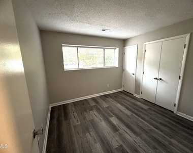 533 Pine Ridge Place - Photo Thumbnail 12