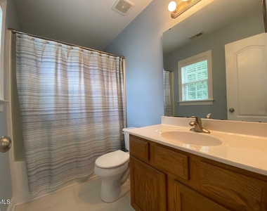 305 Amaryllis Way - Photo Thumbnail 10