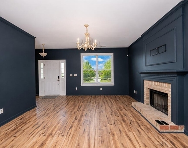5803 Whisperwood Drive - Photo Thumbnail 8