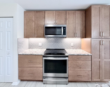2729 E Shoreham Street - Photo Thumbnail 10