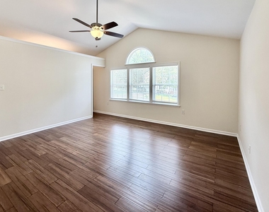 2729 E Shoreham Street - Photo Thumbnail 31