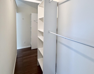 2729 E Shoreham Street - Photo Thumbnail 34