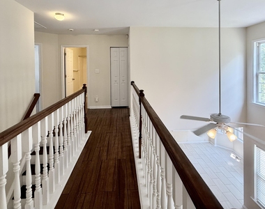 2729 E Shoreham Street - Photo Thumbnail 30