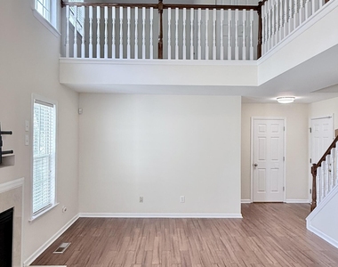 2729 E Shoreham Street - Photo Thumbnail 19
