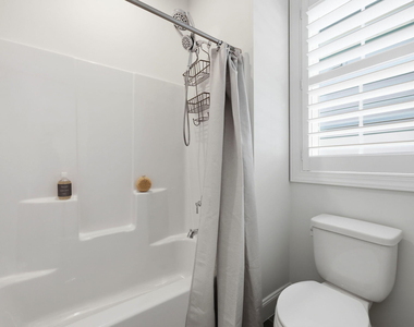 1017 Whistler Street - Photo Thumbnail 38