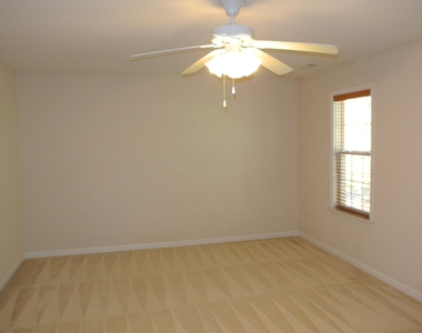 2108 Summit Drive - Photo Thumbnail 15