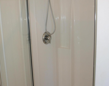 2108 Summit Drive - Photo Thumbnail 10
