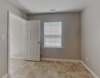 910 Statler Drive - Photo Thumbnail 14