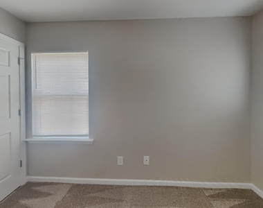 910 Statler Drive - Photo Thumbnail 10