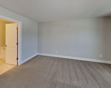 1100 Silver Farm Road - Photo Thumbnail 8