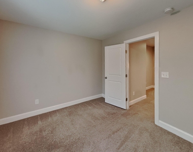 1100 Silver Farm Road - Photo Thumbnail 15