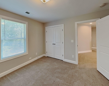 1100 Silver Farm Road - Photo Thumbnail 13