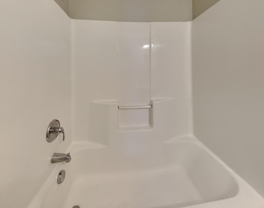 427 Randolph Drive - Photo Thumbnail 8