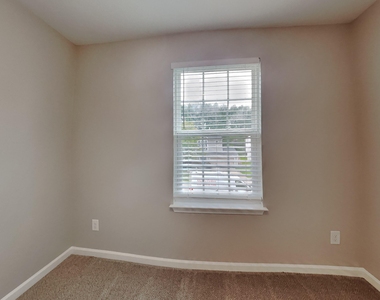 427 Randolph Drive - Photo Thumbnail 12