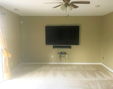 213 Broadgait Brae Road - Photo Thumbnail 8