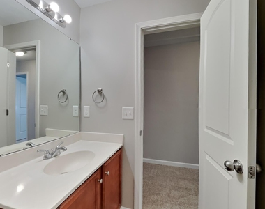 917 Leatherstone Lane - Photo Thumbnail 12