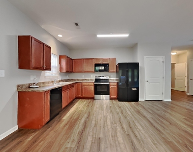 917 Leatherstone Lane - Photo Thumbnail 4