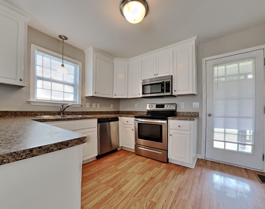 51 Bear Oak Drive - Photo Thumbnail 5