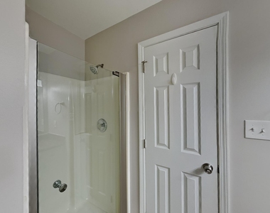 1004 Girder Court - Photo Thumbnail 6