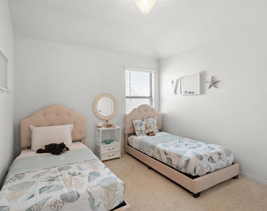 211 Brookside St - Photo Thumbnail 21