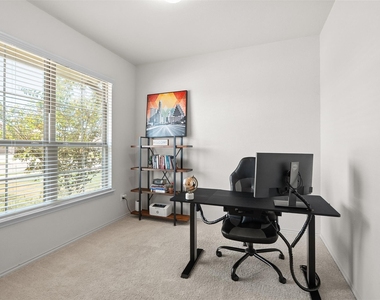 211 Brookside St - Photo Thumbnail 4