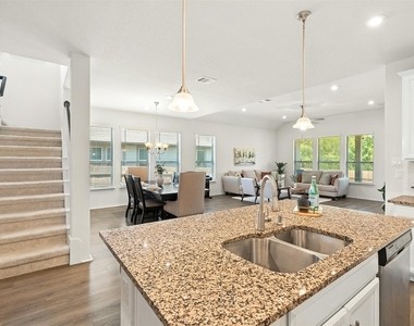 211 Brookside St - Photo Thumbnail 18