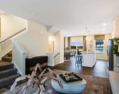 452 17th Street - Photo Thumbnail 6