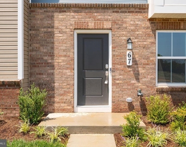 67 Swan Field Avenue - Photo Thumbnail 3