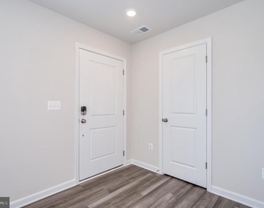 67 Swan Field Avenue - Photo Thumbnail 14