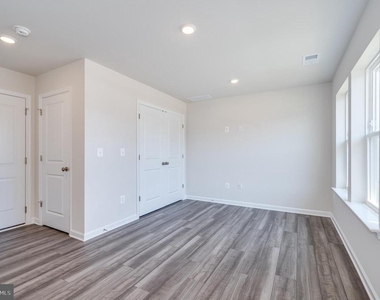 67 Swan Field Avenue - Photo Thumbnail 9