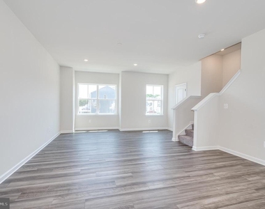 67 Swan Field Avenue - Photo Thumbnail 16