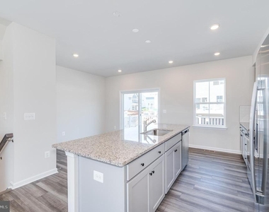 67 Swan Field Avenue - Photo Thumbnail 23
